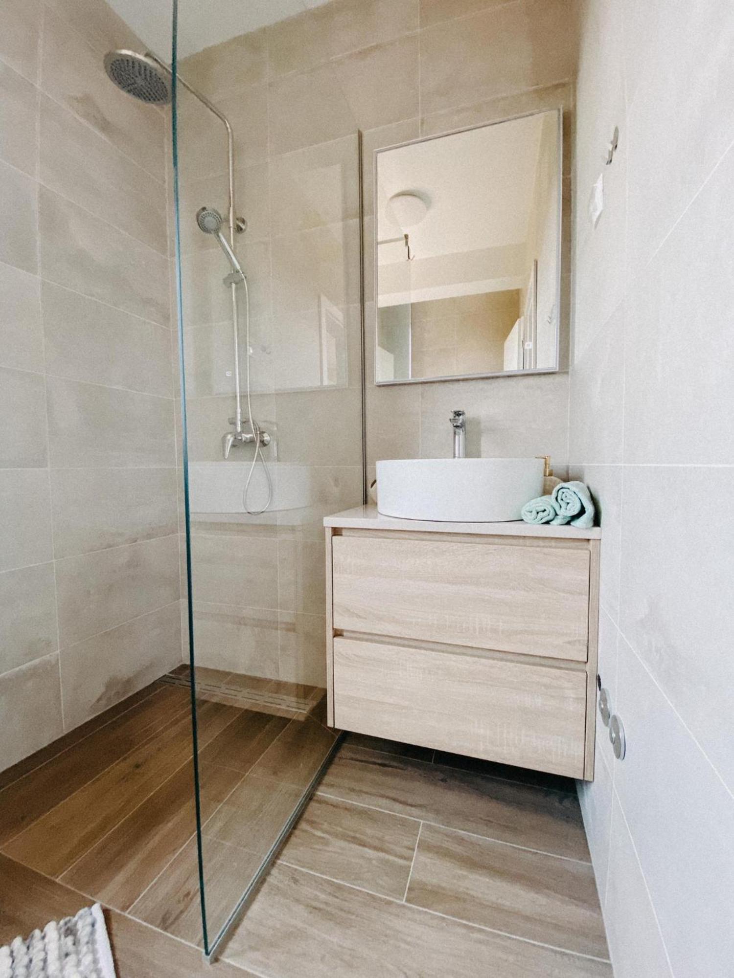 Apartmani Toma Pakostane Ngoại thất bức ảnh